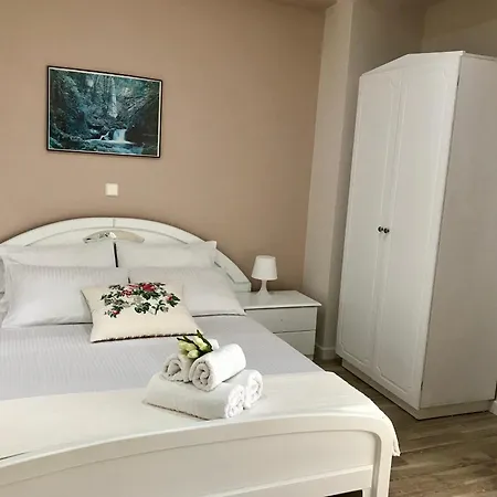Joy Otel Saranda